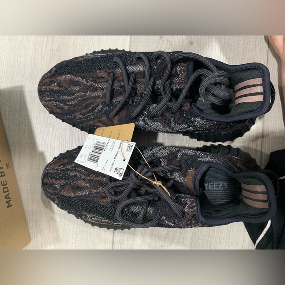 Yeezy Shoes - Yeezy boost 350 (brand new w/ tags)